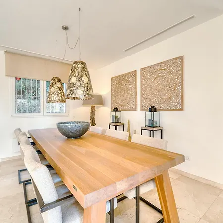 3055 Family Close To The فيلة *