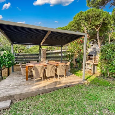 فيلة 3055 Family Close To The *