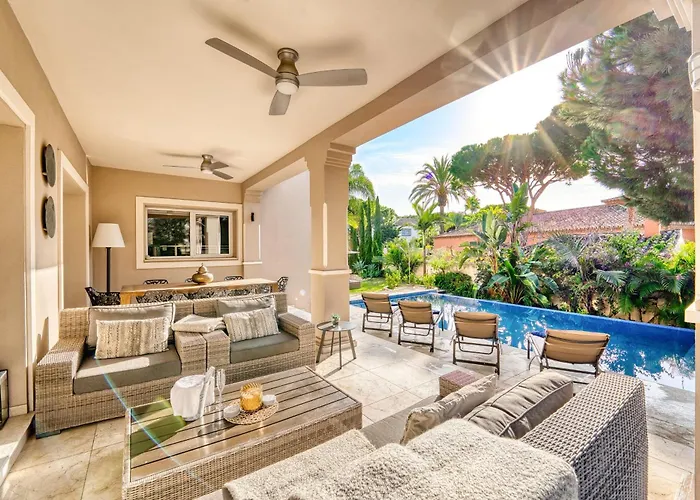 3055 Family Close To The